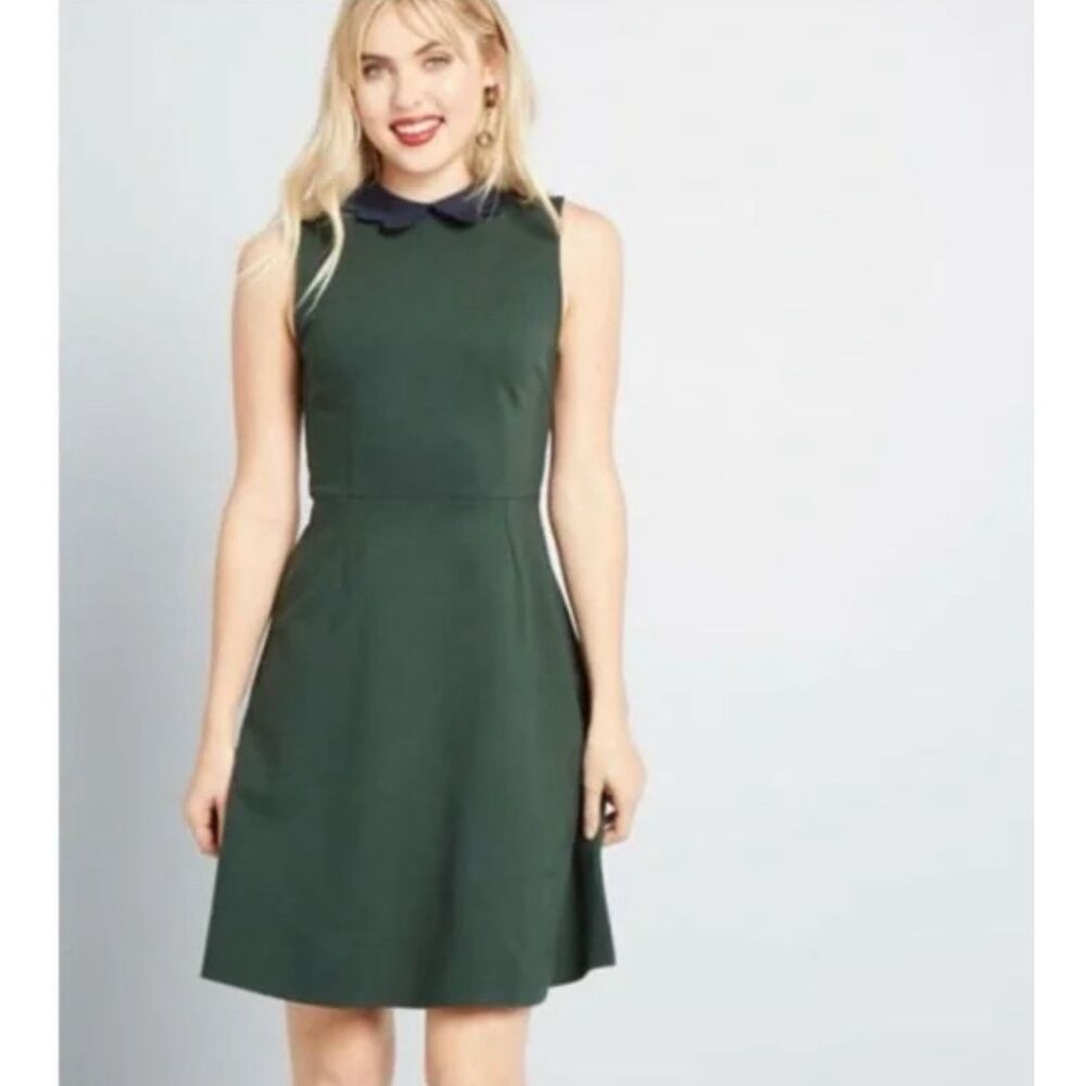 ModCloth Dark Green Sleeveless Midi Dress with Black Collar